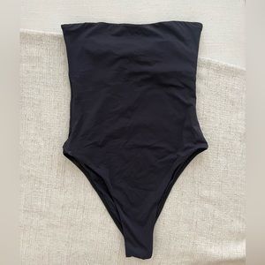 NWT Strapless Billabong Cheeky One Piece
